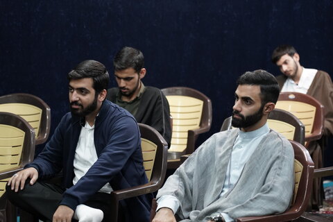 تصاویر/ برگزاری نشست‌ «ملای مجاهد» در مدرسه علمیه حقانی قم
