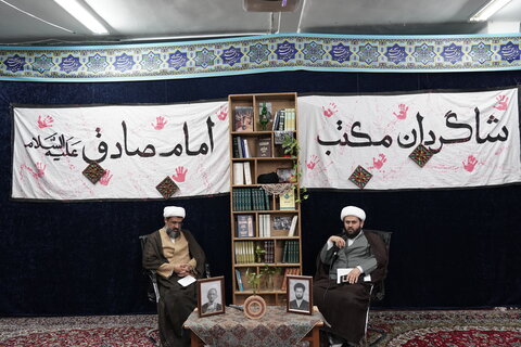 تصاویر/ برگزاری نشست‌ «ملای مجاهد» در مدرسه علمیه حقانی قم