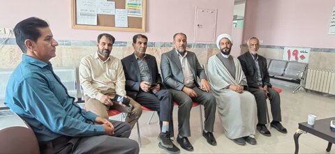 تصاویر/ تقدیر از کادر درمان شهر خانوک توسط امام جمعه