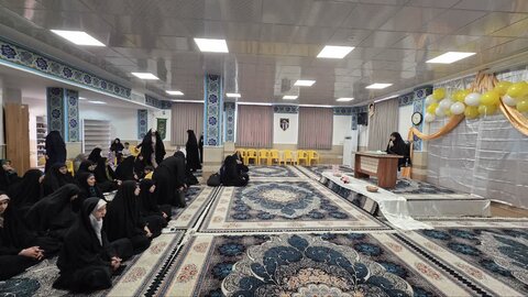 تصاویر/ جشن ولادت حضرت زینب(س) در مدرسه علمیه نرجسیه سیرجان