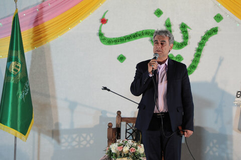 تصاویر/ تجلیل از مادران و پدران پرستار دارای فرزند معلول در حرم حضرت علی بن جعفر(ع)