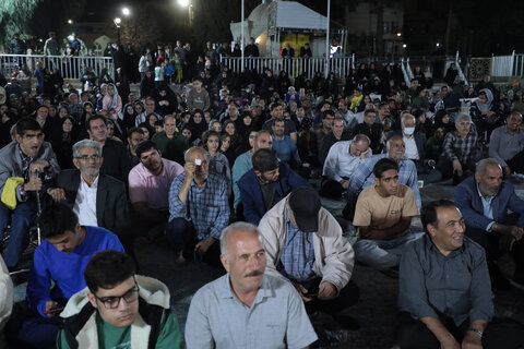 تصاویر/ تجلیل از مادران و پدران پرستار دارای فرزند معلول در حرم حضرت علی بن جعفر(ع)