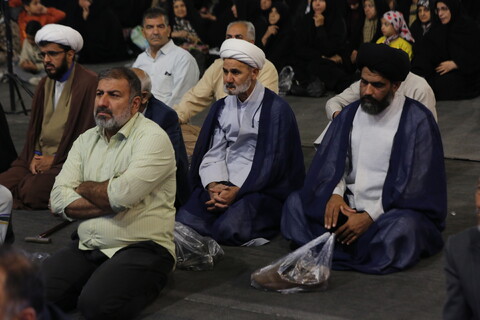 تصاویر / جشن ولادت حضرت زینب (س) و بزرگداشت آیت الله دهکردی در حرم زینیبه اصفهان