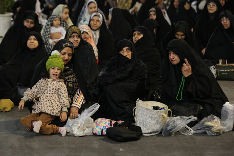 تصاویر / جشن ولادت حضرت زینب (س) و بزرگداشت آیت الله دهکردی در حرم زینیبه اصفهان