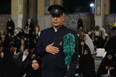 تصاویر / جشن ولادت حضرت زینب (س) و بزرگداشت آیت الله دهکردی در حرم زینیبه اصفهان