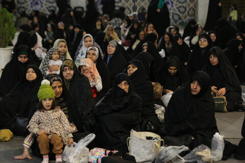 تصاویر / جشن ولادت حضرت زینب (س) و بزرگداشت آیت الله دهکردی در حرم زینیبه اصفهان