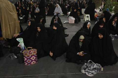 تصاویر / جشن ولادت حضرت زینب (س) و بزرگداشت آیت الله دهکردی در حرم زینیبه اصفهان