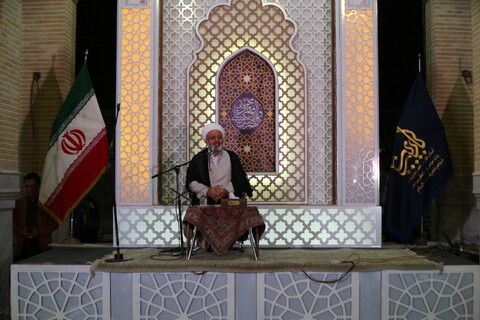 تصاویر / جشن ولادت حضرت زینب (س) و بزرگداشت آیت الله دهکردی در حرم زینیبه اصفهان