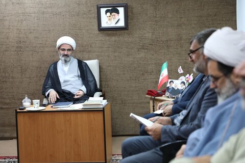 تصاویر/ جلسه هیئت امنای ستاد بازسازی عتبات عالیات استان با نماینده ولی‌فقیه در استان سمنان