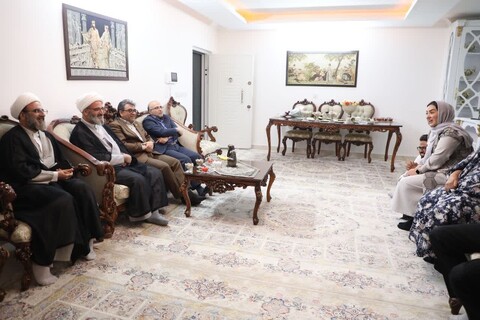 تصاویر/ دیدار نماینده ولی فقیه در استان با یکی از پرستاران استان سمنان