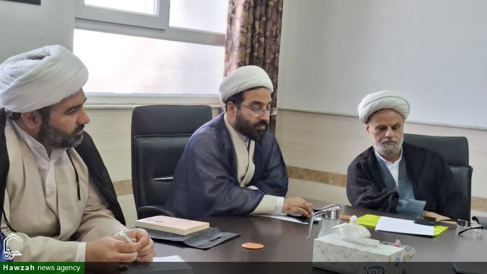 نشست مسئولان نهاد رهبری در دانشگاه‌ها با مدیر حوزه‌ علمیه خواهران خوزستان