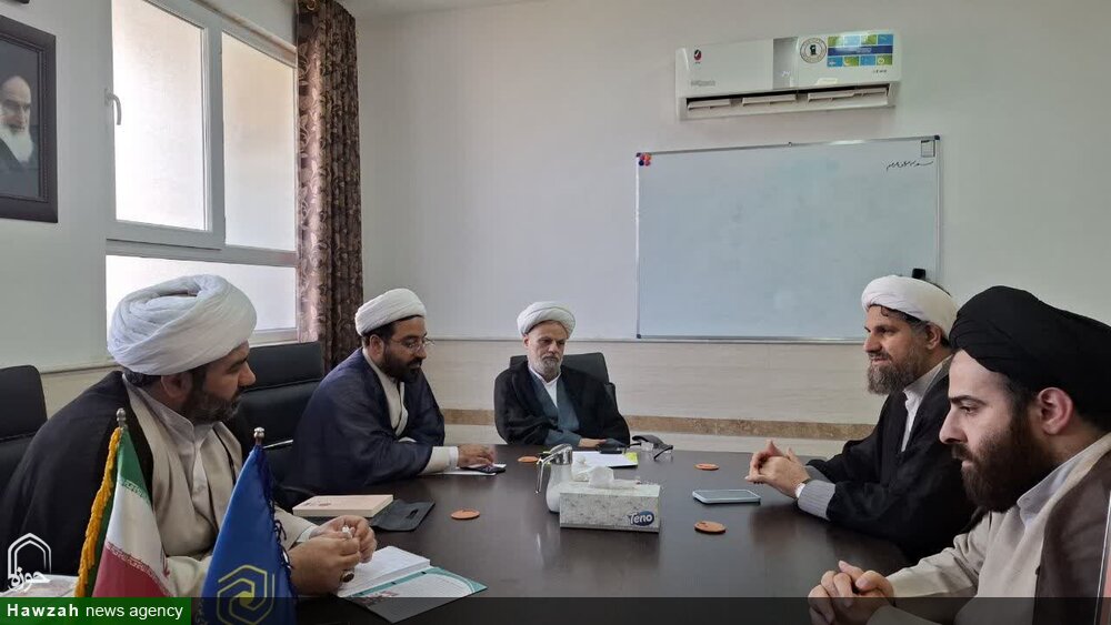 نشست مسئولان نهاد رهبری در دانشگاه‌ها با مدیر حوزه‌ علمیه خواهران خوزستان