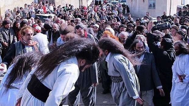 Ehli Hak (Aliyullahi)"  Tarikatına Yönelik Eleştiriler"