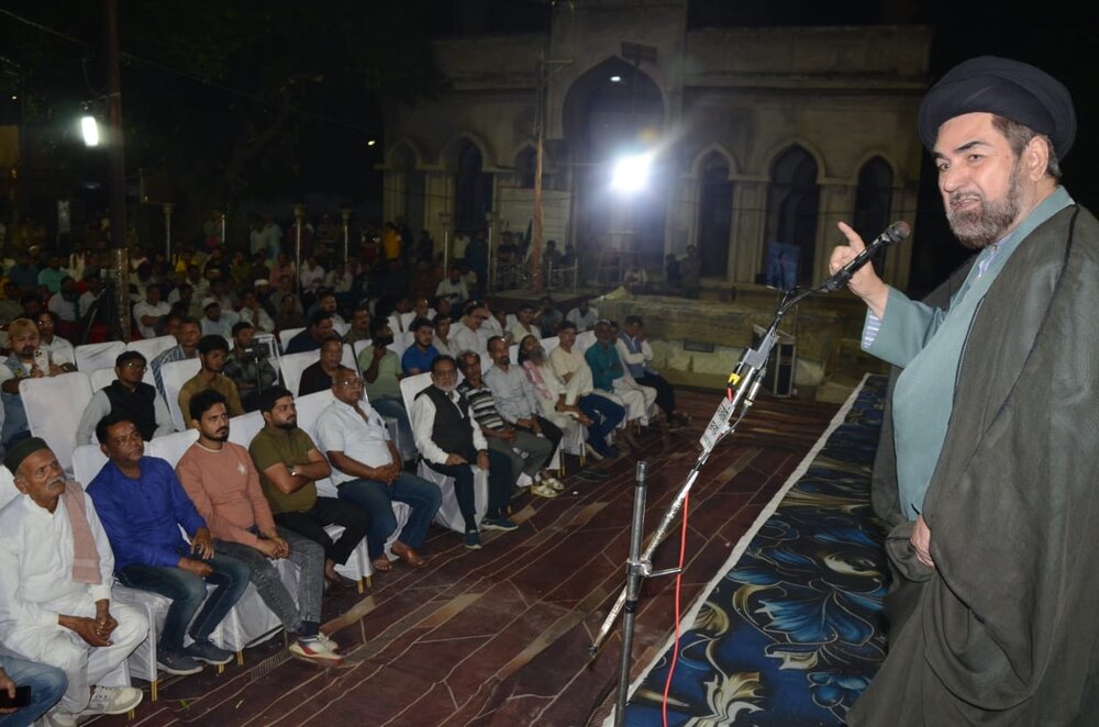 कर्बला अब्बास बाग़ में मौलाना कल्बे जव्वाद पर हुए हालिया हमले के खिलाफ ज़बरदस्त विरोध प्रदर्शन