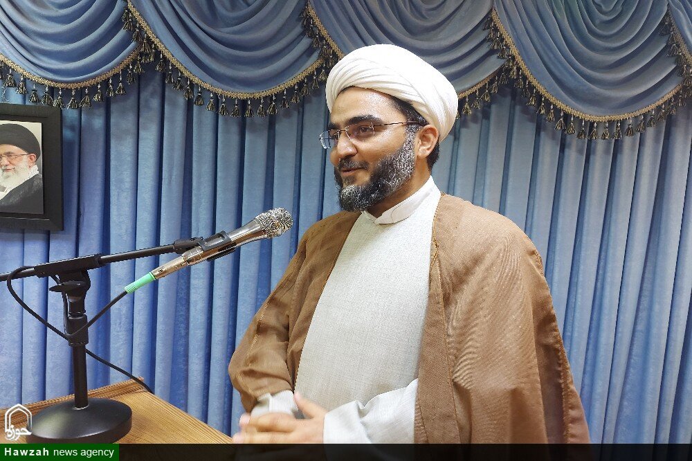 زن مسلمان؛ تعادل بین هویت و نقش‌آفرینی اجتماعی