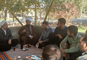 تهذیب همراه علم، شرط بالندگی روحانیت است