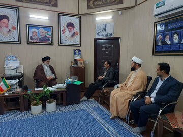 تصاویر/ دیدار معاون آب و خاک وزرات جهاد کشاورزی با امام جمعه بافق