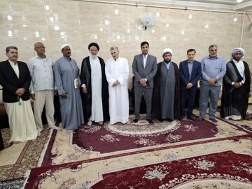دیدار نماینده ولی‌فقیه در خوزستان با خانواده شهیدان «آل‌عباد و باوی»+ عکس