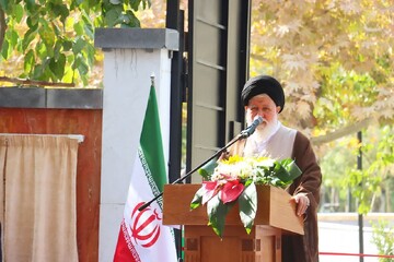 «نگاه جنسیتی» بزرگترین ظلم به زن در طول تاریخ است/ وظیفه ارادتمندان اهل‌بیت(ع) صیانت زن از «نگاه جنسیتی» است