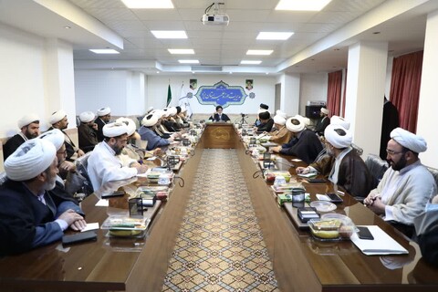 تصاویر/ اجلاسیه فصلی مدیران و معاونین مدارس علمیه استان یزد 