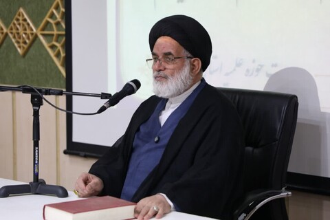 برگزاری درس اخلاق ویژه همسران طلاب یزد