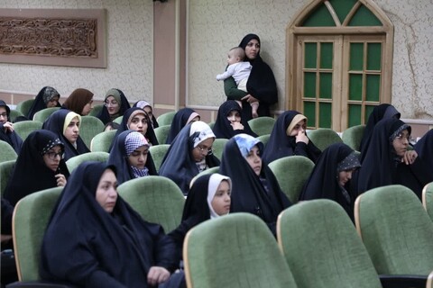برگزاری درس اخلاق ویژه همسران طلاب یزد