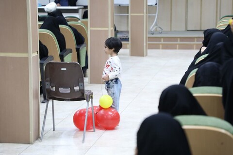 برگزاری درس اخلاق ویژه همسران طلاب یزد