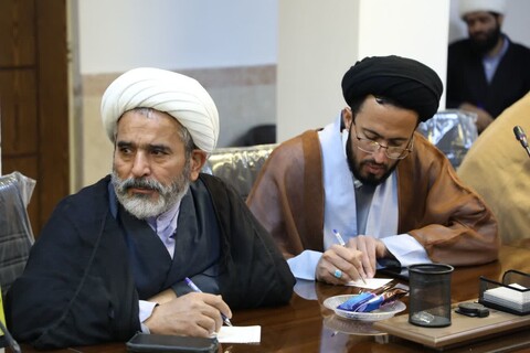 تصاویر/ برگزاری جلسه بصیرتی با موضوع نقد جریان فکری قرآن بسندگی