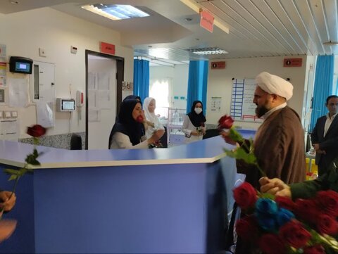 تصاویر/ تقدیر امام جمعه کوهبنان از کادر درمان