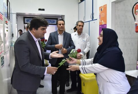 تصاویر/ تجلیل از پرستاران بیمارستان ضیایی اردکان