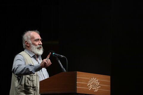 تصاویر/  آیین رونمایی از کتاب «من از کودکی...»