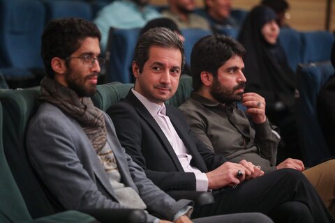 تصاویر/  آیین رونمایی از کتاب «من از کودکی...»