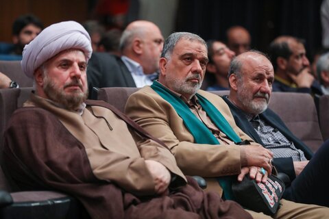 تصاویر/  آیین رونمایی از کتاب «من از کودکی...»