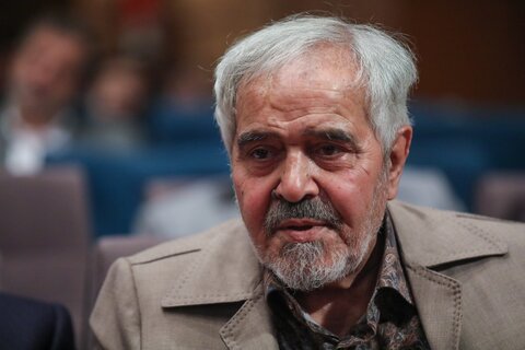 تصاویر/  آیین رونمایی از کتاب «من از کودکی...»