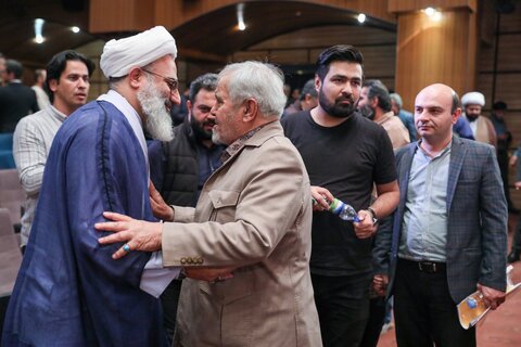 تصاویر/  آیین رونمایی از کتاب «من از کودکی...»