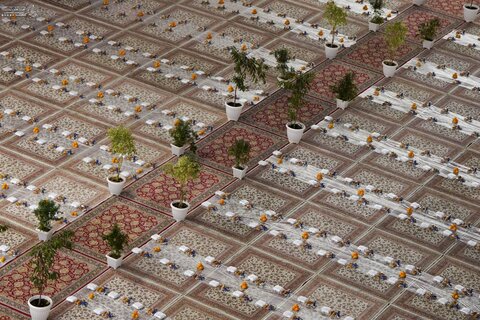 إقامة سفرة مباركة في صحن السيدة فاطمة (ع) بالعتبة العلوية احتفاء بمولد السيدة زينب (ع)