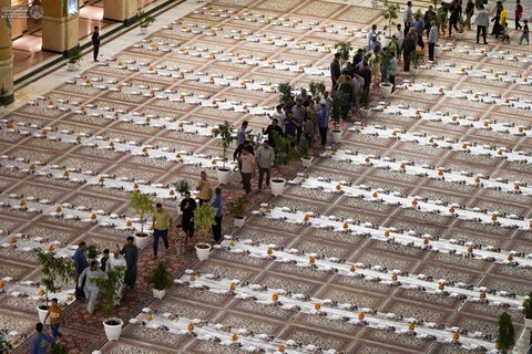 إقامة سفرة مباركة في صحن السيدة فاطمة (ع) بالعتبة العلوية احتفاء بمولد السيدة زينب (ع)