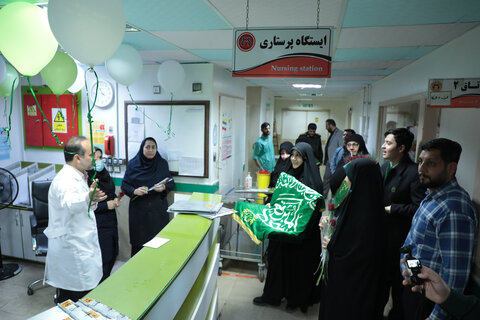 به مناسبت میلاد حضرت زینب(س):تجلیل از پرستاران بیمارستان حضرت معصومه(س)با حضور خادمان حرم مطهر حضرت موسی مبرقع(ع)