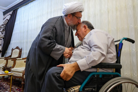 تصاویر | عیادت امام جمعه تبریز از جانبازان سرافراز دفاع مقدس