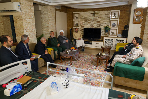 تصاویر | عیادت امام جمعه تبریز از جانبازان سرافراز دفاع مقدس