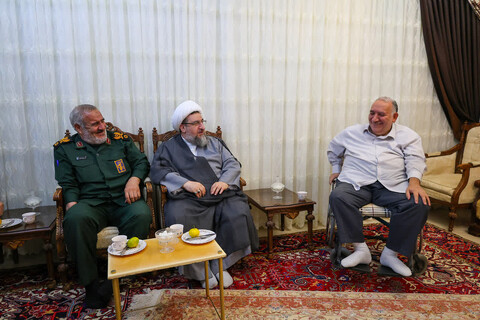 تصاویر | عیادت امام جمعه تبریز از جانبازان سرافراز دفاع مقدس