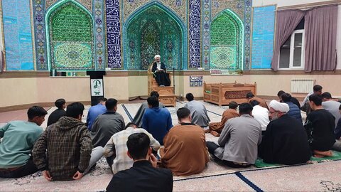 تصاویر/ درس اخلاق طلاب سلماس