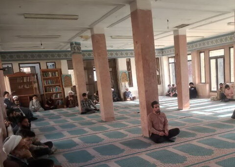 تصاویر/ بزرگداشت سالروز ولادت حضرت زینب(س) در مدرسه علمیه آیت‌الله یثربی(ره) کاشان