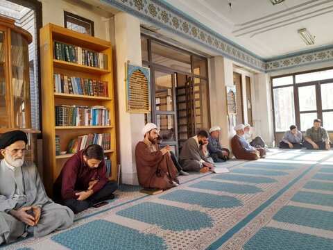 تصاویر/ بزرگداشت سالروز ولادت حضرت زینب(س) در مدرسه علمیه آیت‌الله یثربی(ره) کاشان