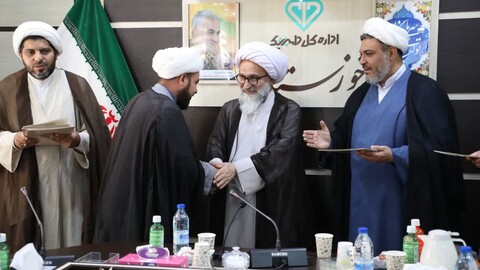 تصاویر/مراسم تجلیل  از ناظران نظارت شرعی بر ذبح و صید خوزستان