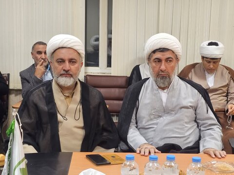 تصاویر/جلسه هم‌اندیشی مبلغین شهرستان کامیاران با نماینده ولی‌فقیه در کردستان