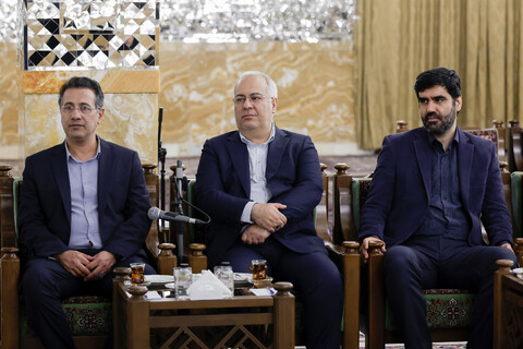 تصاویر/ دیدار پرستاران منتخب بیمارستان‌های مشهد با تولیت آستان قدس رضوی