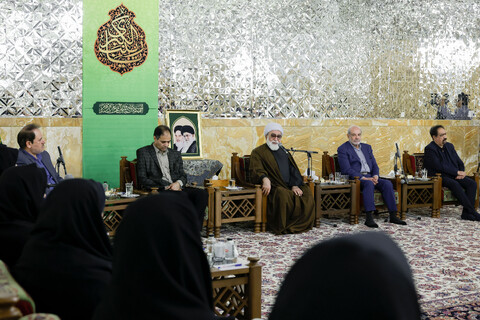 تصاویر/ دیدار پرستاران منتخب بیمارستان‌های مشهد با تولیت آستان قدس رضوی