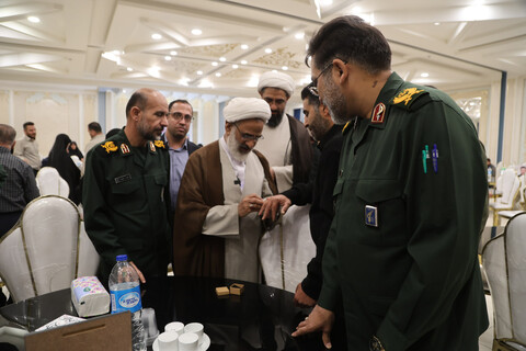 تصاویر / تجلیل از خانواده‌های شهدای جنگ تحمیلی 12 روزه در همدان