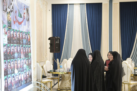 تصاویر / تجلیل از خانواده‌های شهدای جنگ تحمیلی 12 روزه در همدان